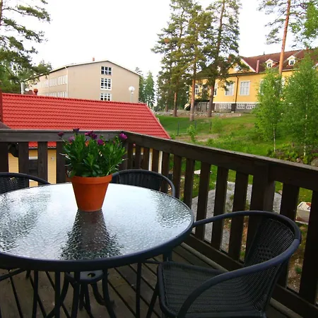 Keltaisen Kartanon Minttu Apartmán